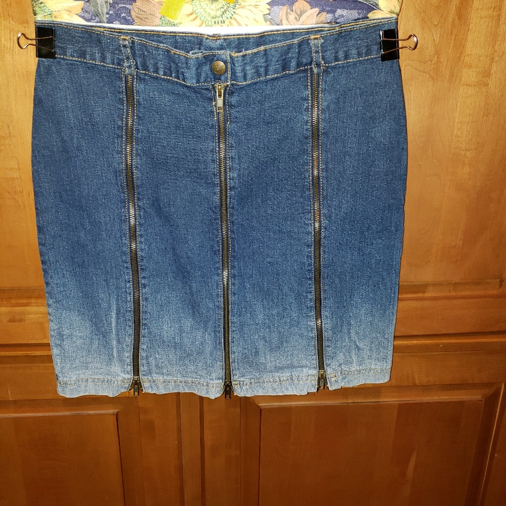 Cache Jean Skirt